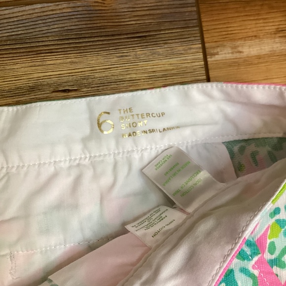 Lilly Pulitzer Buttercup shorts - Picture 3 of 9